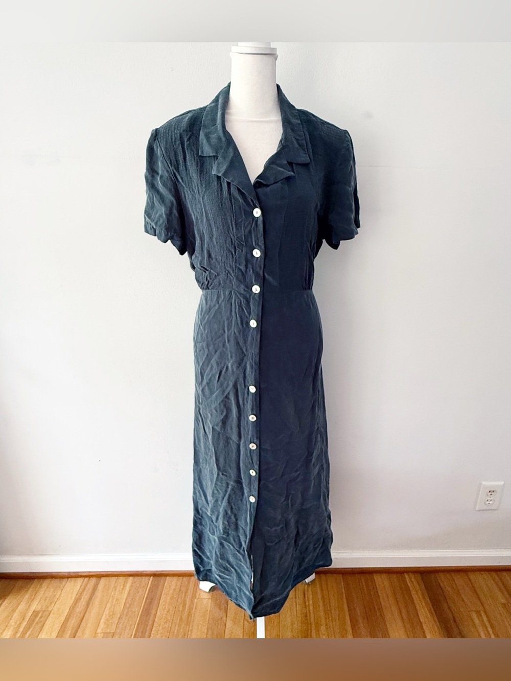 Vintage Women 90s Silky Short Sleeve Button Down Tie Back Maxi Dress Size 16